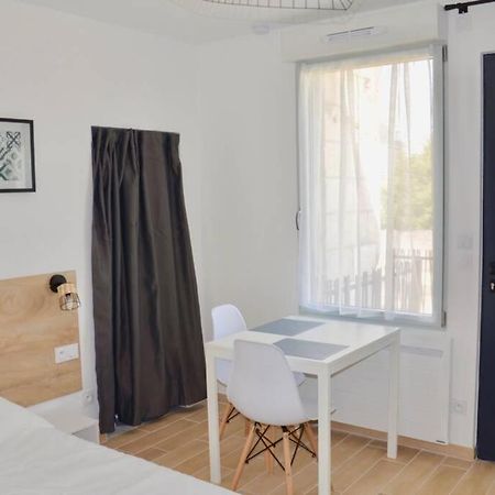 Superbe Studio Idealement Situe ! Avoine 외부 사진